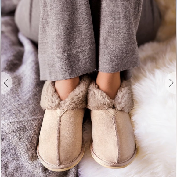 Celtic & Co. Shoes - NWOT Celtic & Co. British Shearling Bootee Slippers